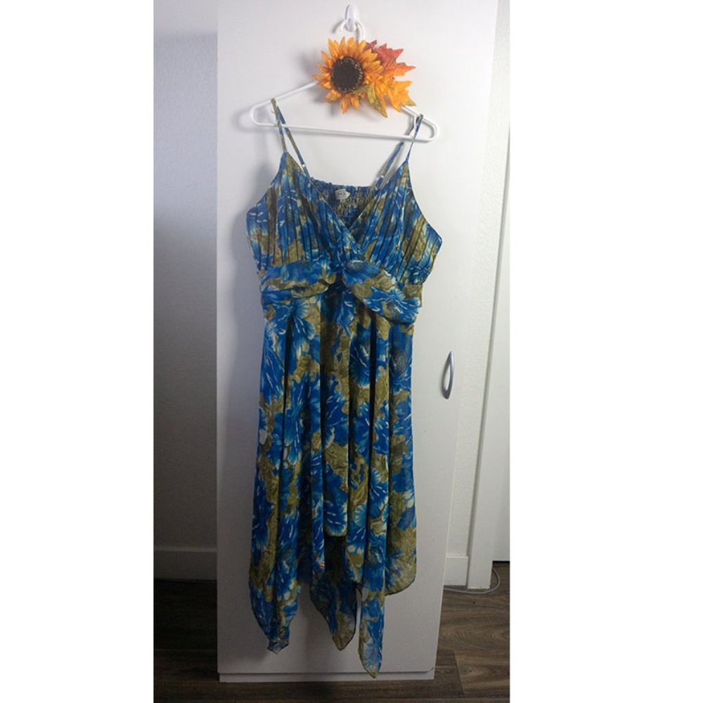 Plus Size/ Floral Strap Dress